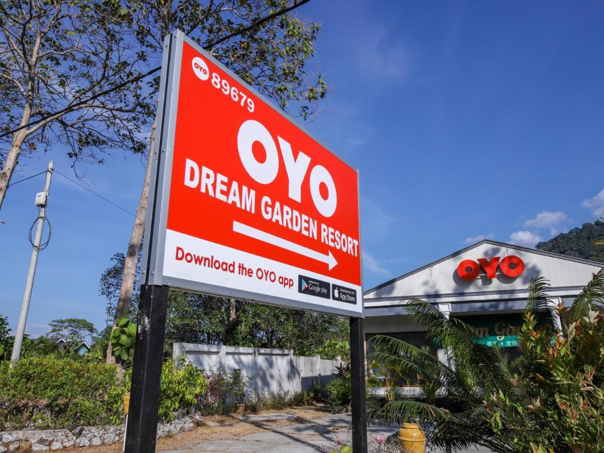 Oyo 89679 Dream Garden Resort Ayer Hangat Exterior photo