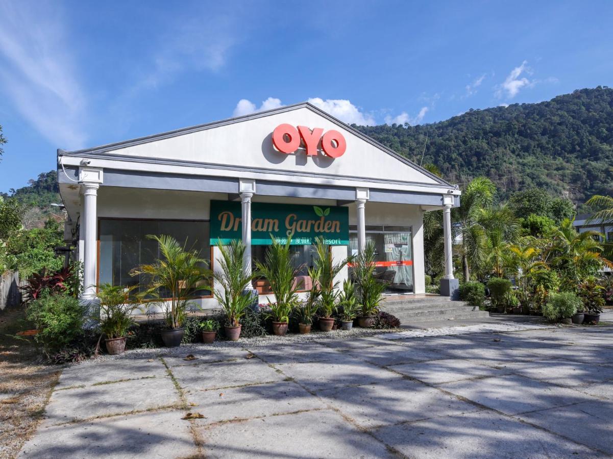 Oyo 89679 Dream Garden Resort Ayer Hangat Exterior photo