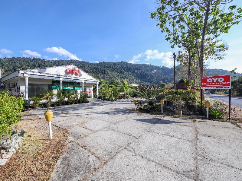 Oyo 89679 Dream Garden Resort Ayer Hangat Exterior photo